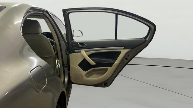 View Skoda Laura Image 7 Used Skoda Laura Image 7