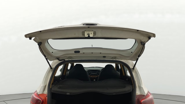 View Hyundai Grand i10 Image 16 Used Hyundai Grand i10 Image 16