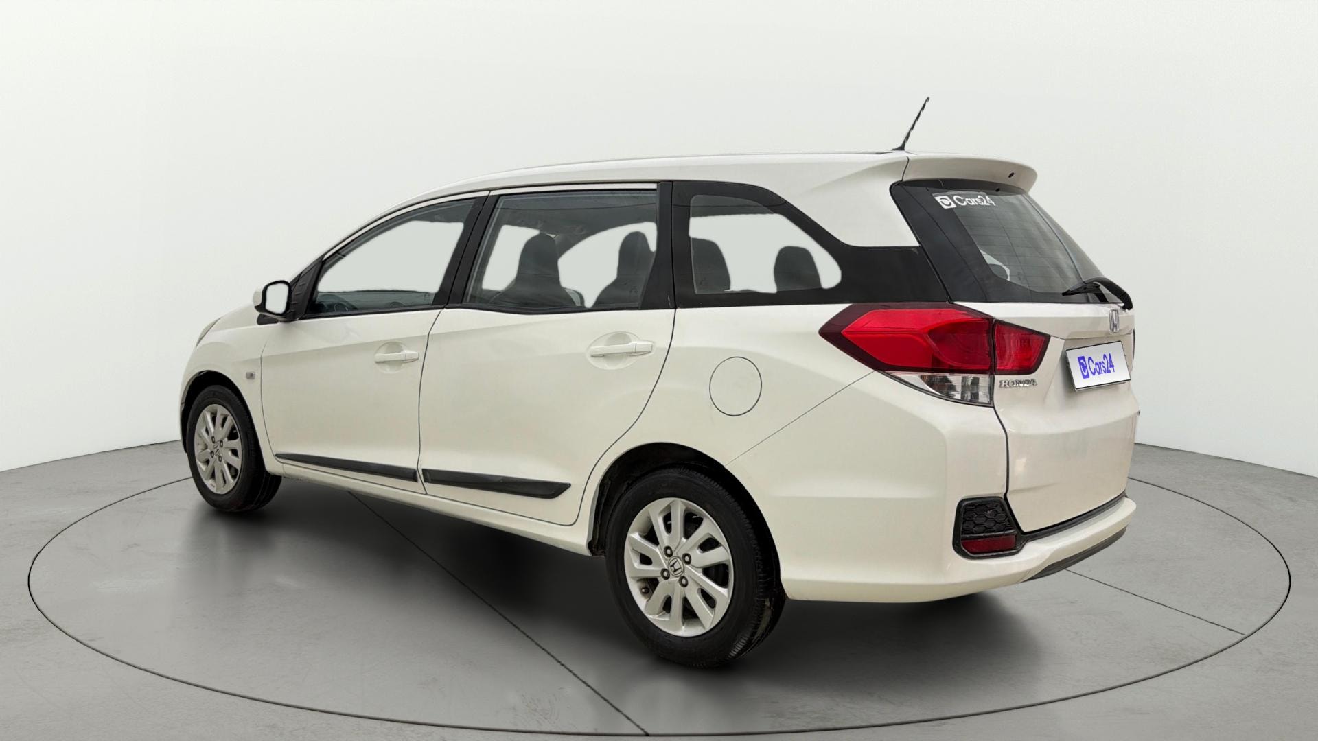 View 2014 Honda Mobilio E Diesel Image 2 Used 2014 Honda Mobilio E Diesel Image 2