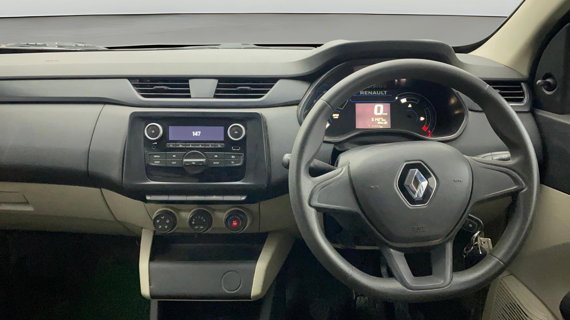 View 2023 Renault Triber RXE Image 21 Used 2023 Renault Triber RXE Image 21