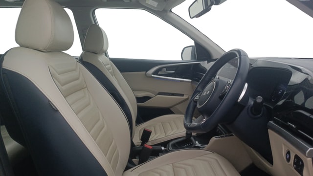 View Kia Carens Image 19 Used Kia Carens Image 19
