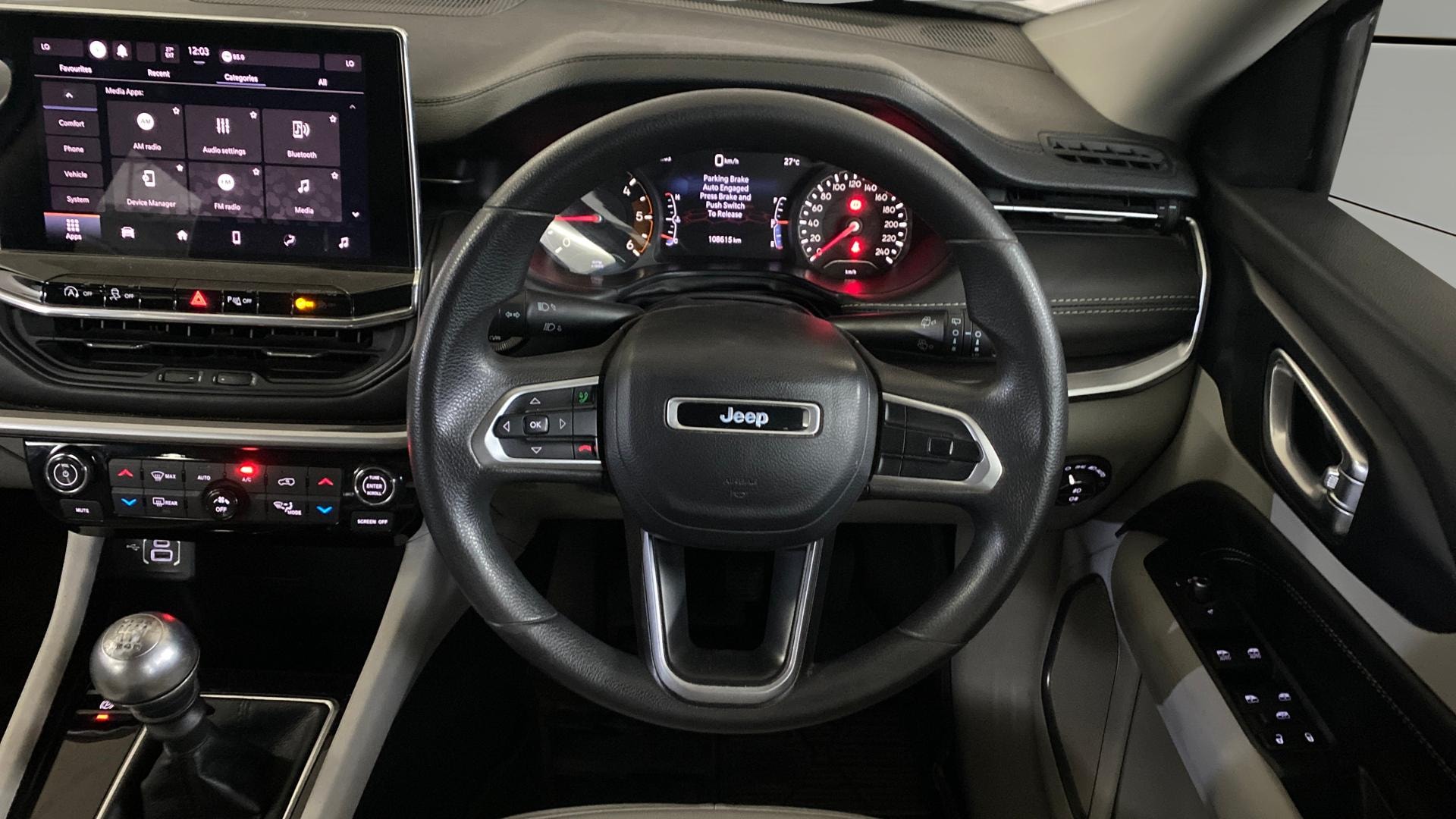 View 2021 Jeep Compass Longitude (O) 2.0 Diesel MT Image 12 Used 2021 Jeep Compass Longitude (O) 2.0 Diesel MT Image 12