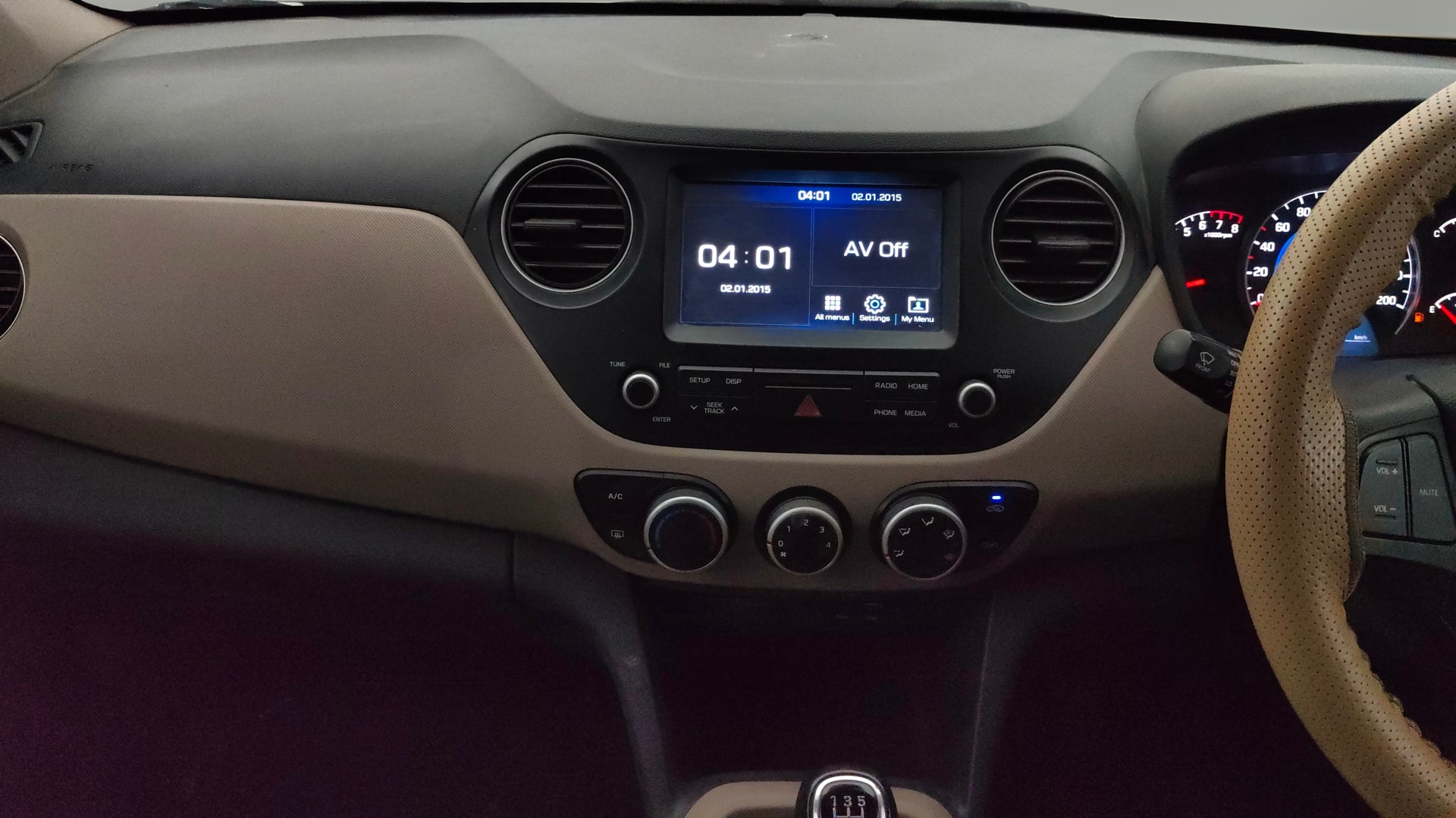 View 2017 Hyundai Grand i10 1.2 Sportz(O) Petrol Image 17 Used 2017 Hyundai Grand i10 1.2 Sportz(O) Petrol Image 17