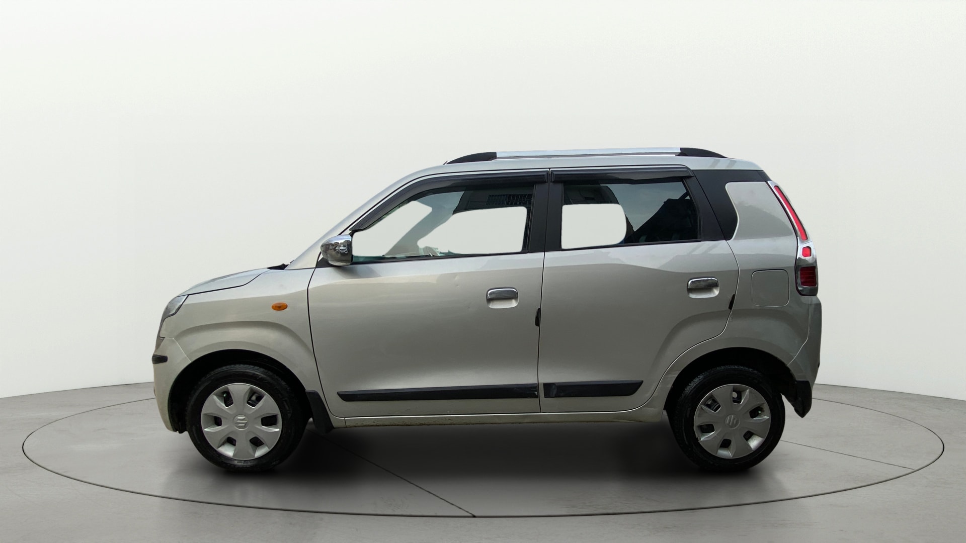 View 2022 Maruti Suzuki 1000 Base Variant Image 25 Used 2022 Maruti Suzuki 1000 Base Variant Image 25