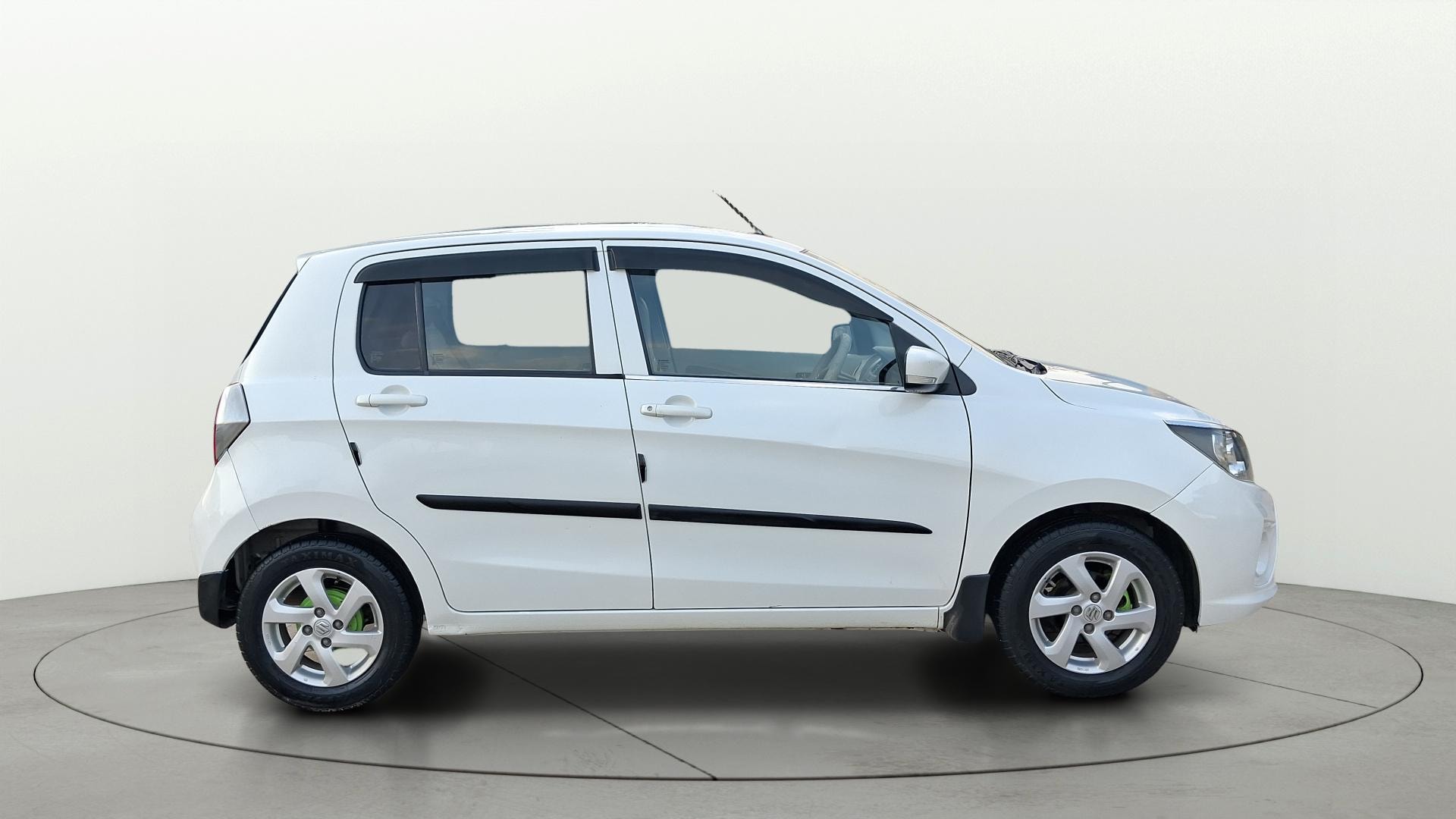 View 2017 Maruti Suzuki 1000 Base Variant Image 8 Used 2017 Maruti Suzuki 1000 Base Variant Image 8