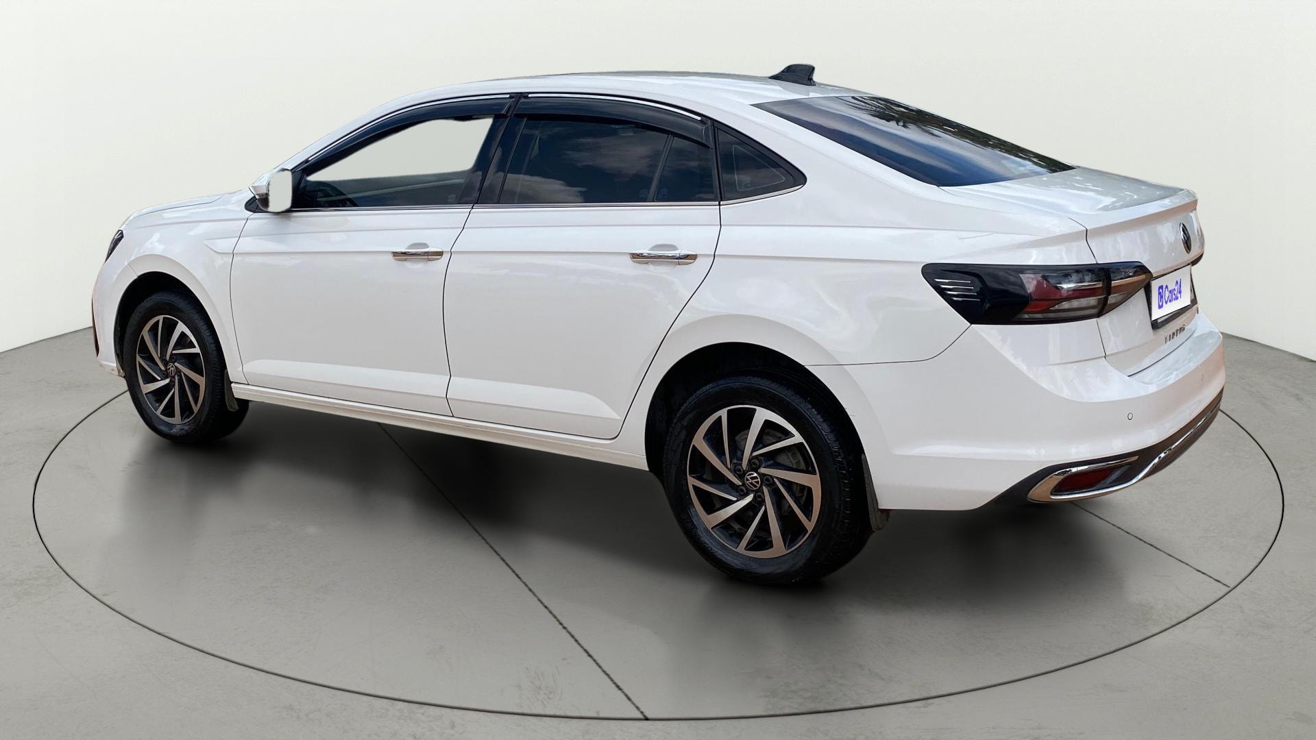 View 2024 Volkswagen Virtus Topline 1.0 TSI MT Image 2 Used 2024 Volkswagen Virtus Topline 1.0 TSI MT Image 2