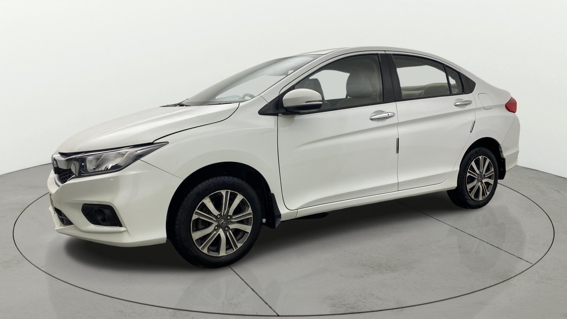 View 2022 Honda City ZX MT Diesel Anniversary Edition Image 37 Used 2022 Honda City ZX MT Diesel Anniversary Edition Image 37