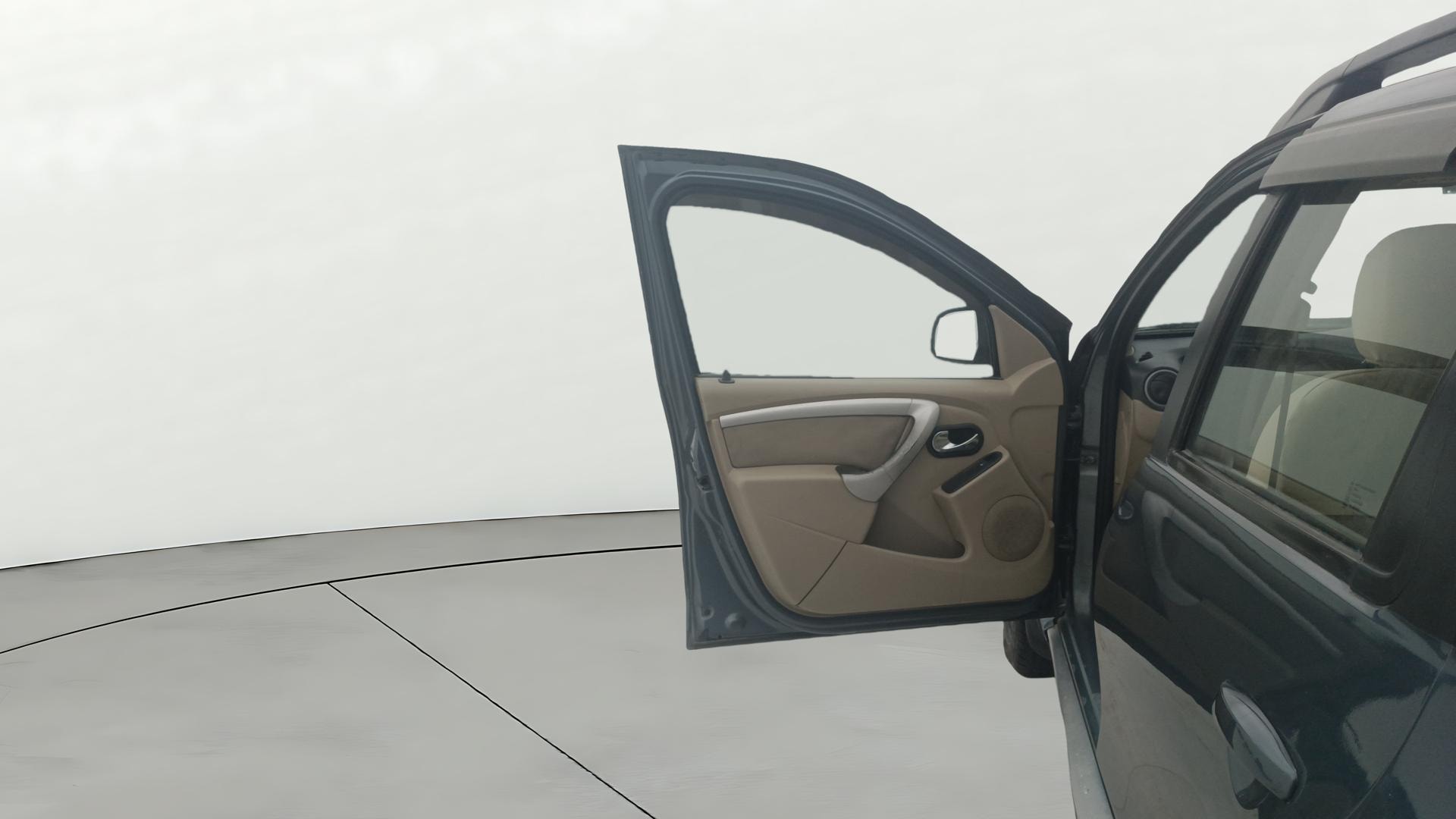 Used 2013 Nissan Terrano Used 2013 Nissan Terrano
