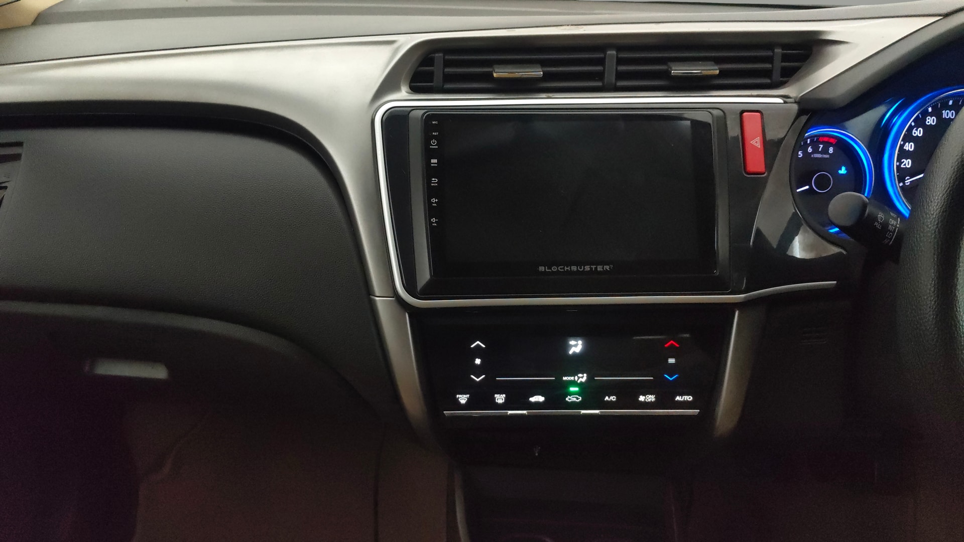 View 2015 Honda City ZX MT Diesel Anniversary Edition Image 18 Used 2015 Honda City ZX MT Diesel Anniversary Edition Image 18