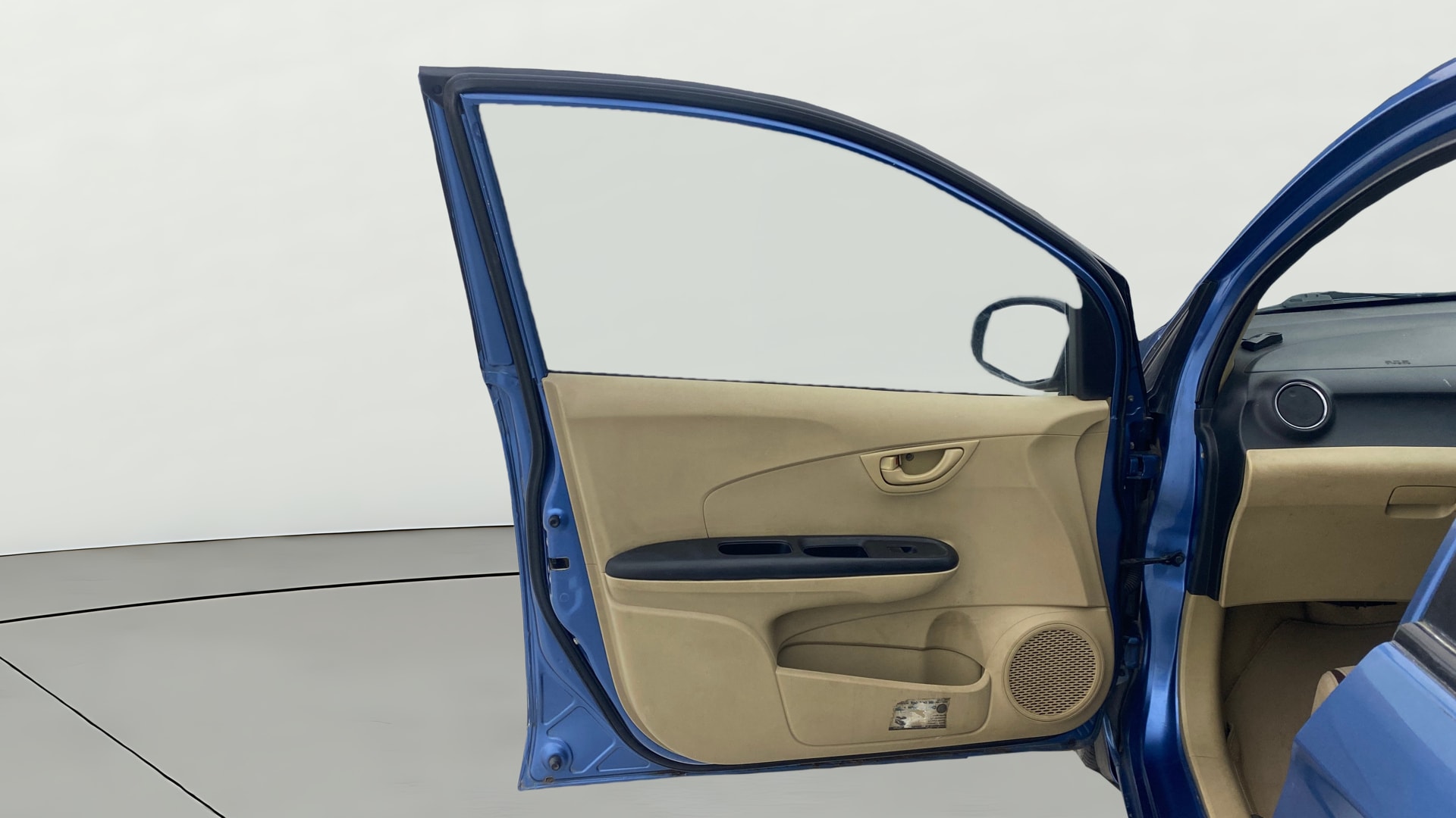 View 2014 Honda Amaze E MT Petrol BS IV Image 30 Used 2014 Honda Amaze E MT Petrol BS IV Image 30