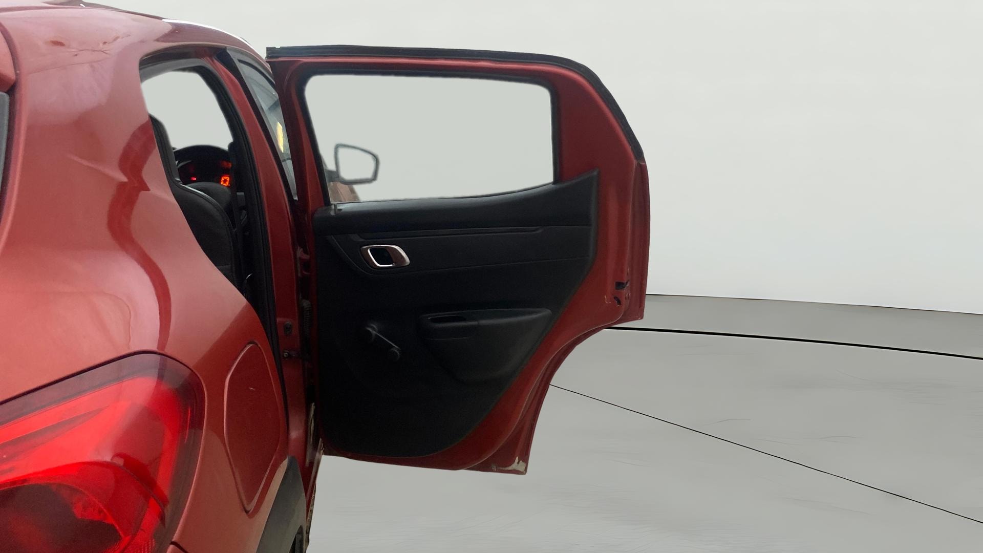 View 2019 Renault Kwid RXL 1.0 BS IV Image 7 Used 2019 Renault Kwid RXL 1.0 BS IV Image 7
