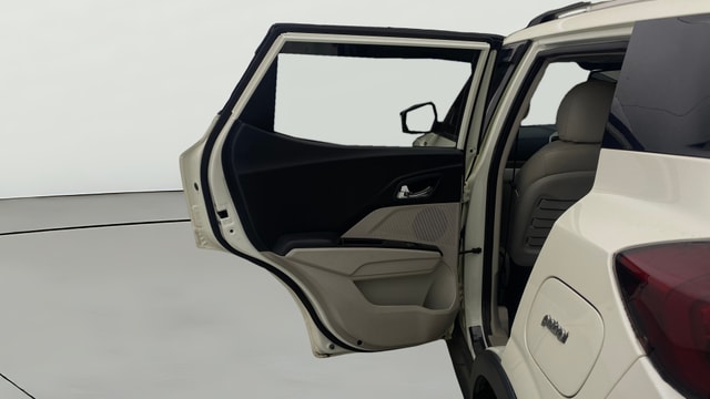 View Mahindra XUV300 Image 23 Used Mahindra XUV300 Image 23