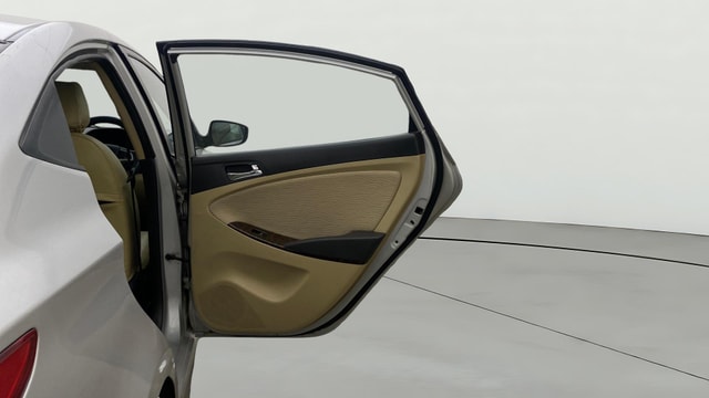 View Hyundai Fluidic Verna Image 7 Used Hyundai Fluidic Verna Image 7