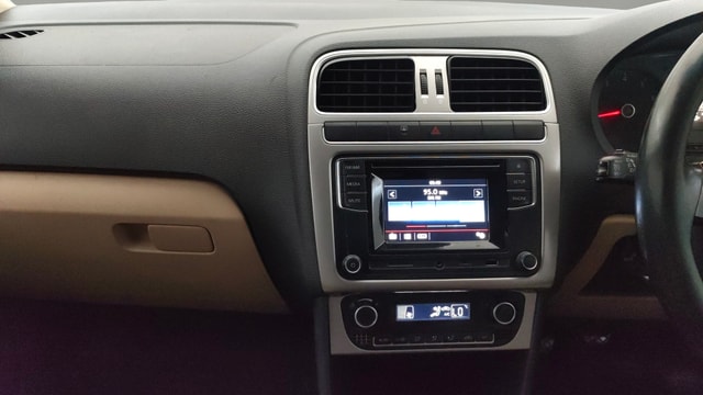 View Volkswagen Polo Image 17 Used Volkswagen Polo Image 17