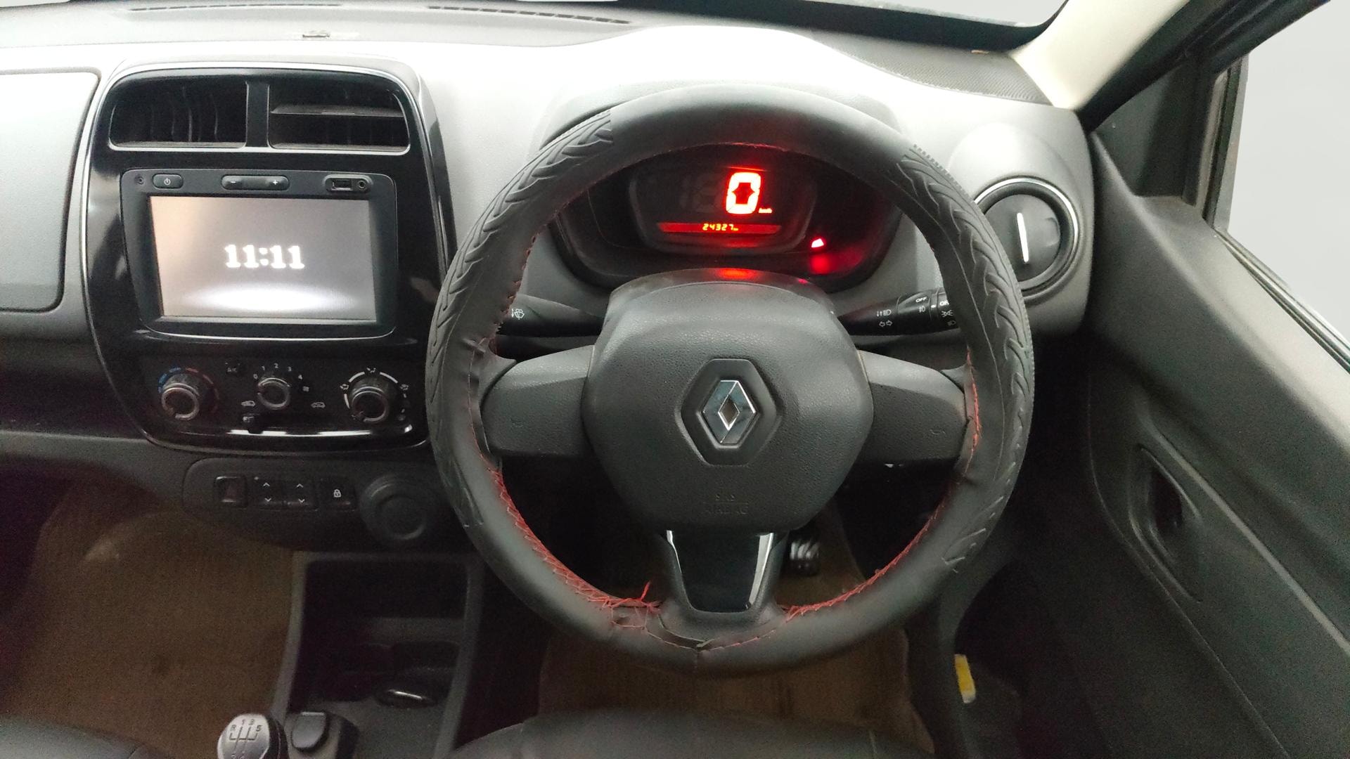 View 2017 Renault Kwid RXT 1.0 Image 20 Used 2017 Renault Kwid RXT 1.0 Image 20