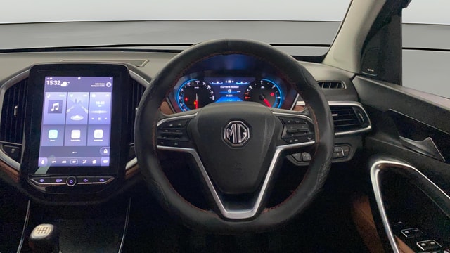 View MG Hector Plus Image 14 Used MG Hector Plus Image 14