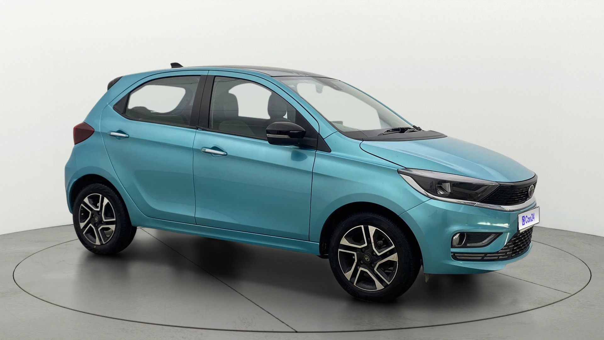 View 2025 Tata Tiago Revotorq XB Image 37 Used 2025 Tata Tiago Revotorq XB Image 37