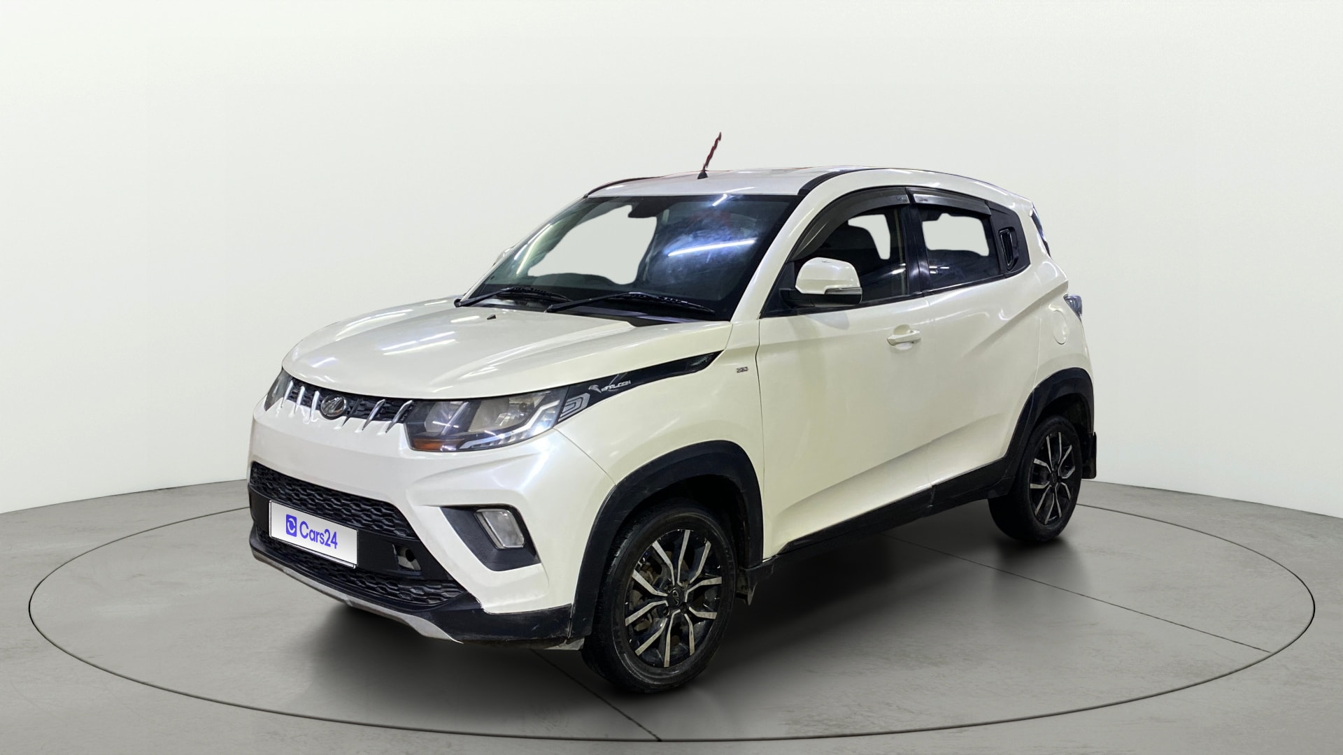 View 2018 Mahindra KUV100 K2 Petrol BS IV Image 34 Used 2018 Mahindra KUV100 K2 Petrol BS IV Image 34