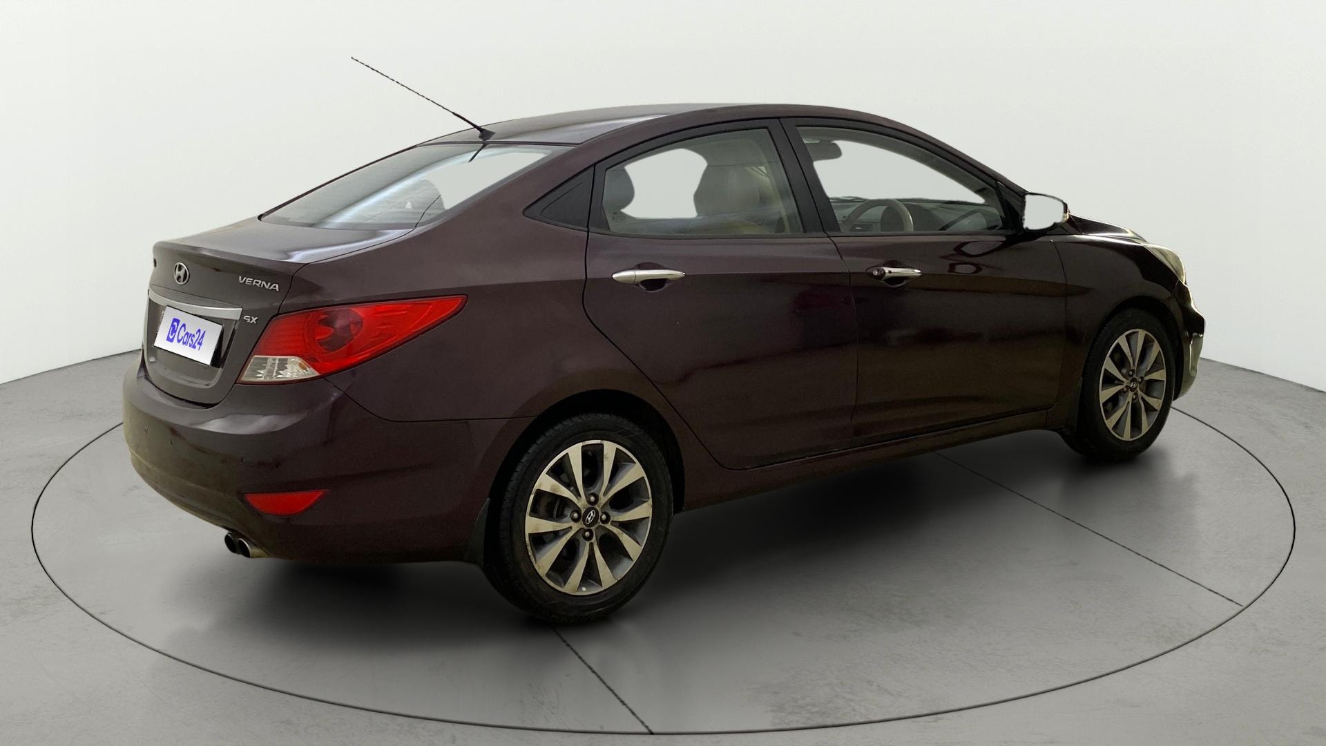 View 2013 Hyundai Fluidic Verna 1.6 CRDI SX (O) AT Image 44 Used 2013 Hyundai Fluidic Verna 1.6 CRDI SX (O) AT Image 44
