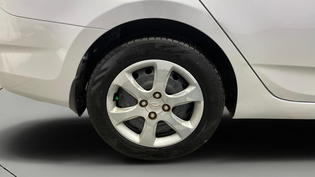 View Hyundai Fluidic Verna Image 24 Used Hyundai Fluidic Verna Image 24