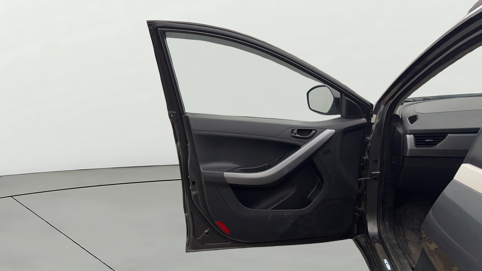 View 2021 Tata Nexon Revotron XE Image 32 Used 2021 Tata Nexon Revotron XE Image 32