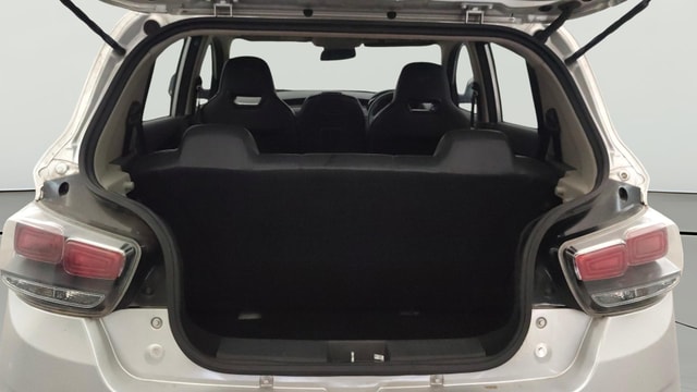 View Mahindra KUV100 Image 36 Used Mahindra KUV100 Image 36
