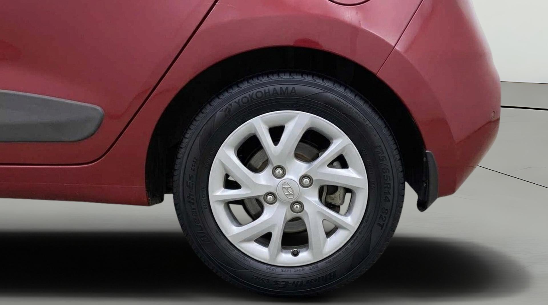 View 2017 Hyundai Grand i10 Sportz 1.2 Kappa Image 11 Used 2017 Hyundai Grand i10 Sportz 1.2 Kappa Image 11