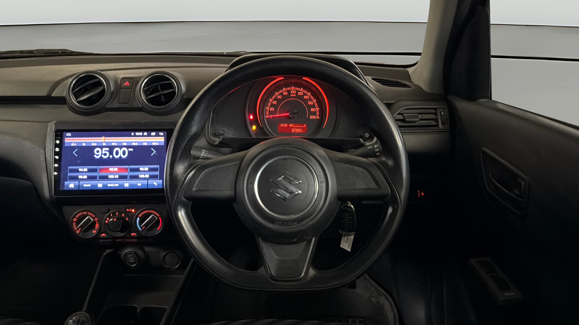 View 2020 Maruti Suzuki 1000 Base Variant Image 20 Used 2020 Maruti Suzuki 1000 Base Variant Image 20