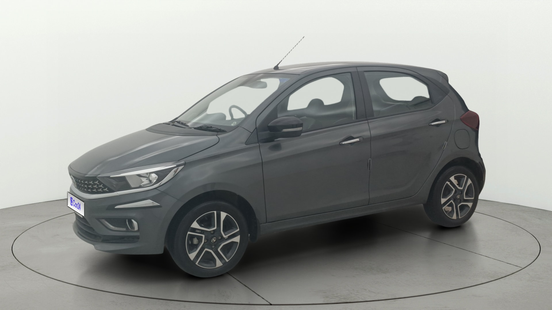 View 2024 Tata Tiago Revotorq XB Image 36 Used 2024 Tata Tiago Revotorq XB Image 36