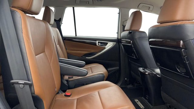 View Toyota Innova Crysta Image 31 Used Toyota Innova Crysta Image 31