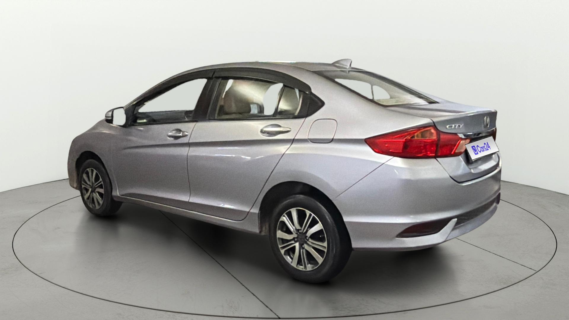 View 2022 Honda City ZX MT Diesel Anniversary Edition Image 2 Used 2022 Honda City ZX MT Diesel Anniversary Edition Image 2