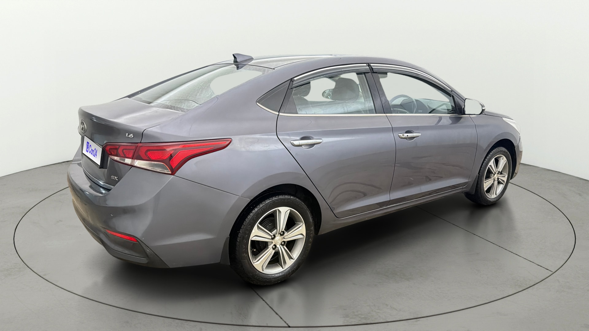 View 2017 Hyundai Verna 1.6 VTVT SX (O) AT Image 46 Used 2017 Hyundai Verna 1.6 VTVT SX (O) AT Image 46