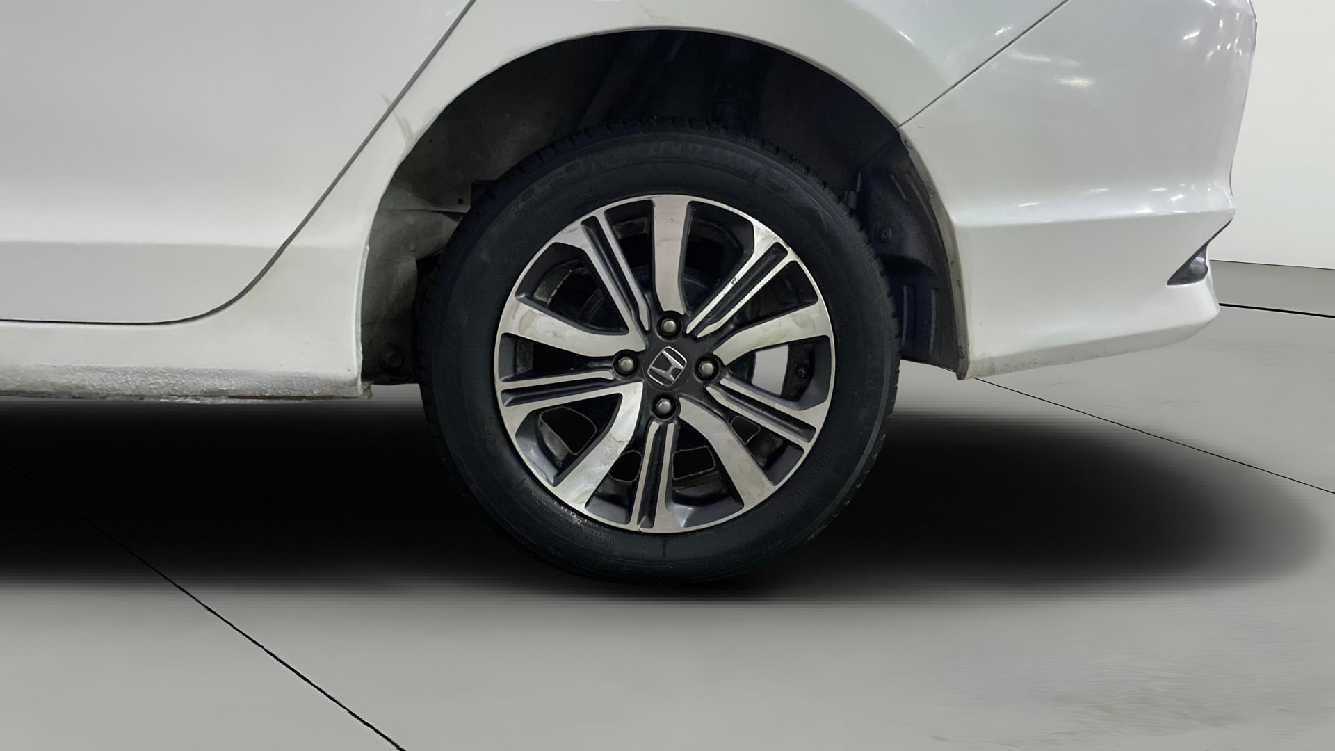 View 2019 Honda City ZX MT Diesel Anniversary Edition Image 8 Used 2019 Honda City ZX MT Diesel Anniversary Edition Image 8