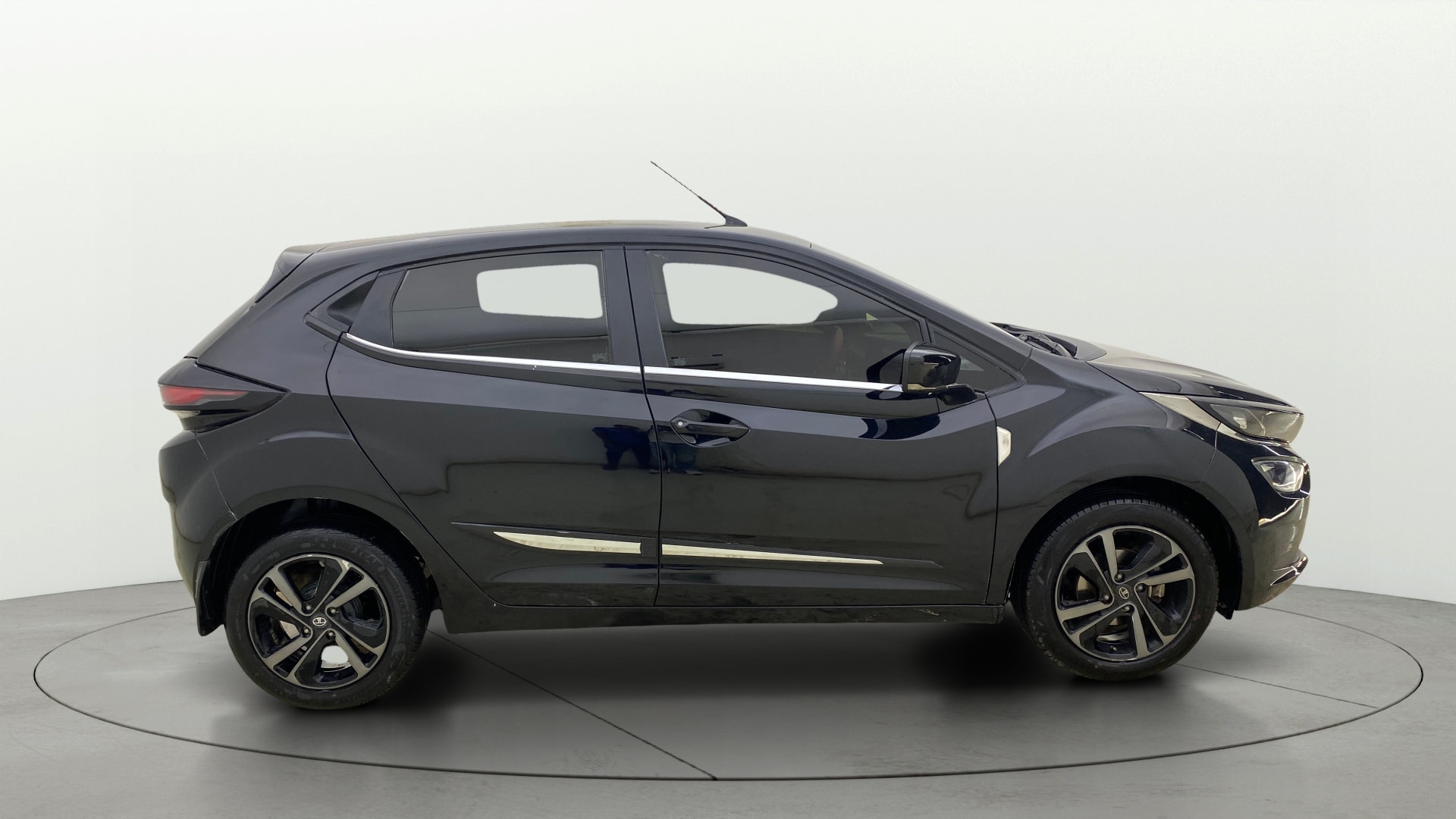 View 2022 Tata Altroz XZ Petrol Image 9 Used 2022 Tata Altroz XZ Petrol Image 9