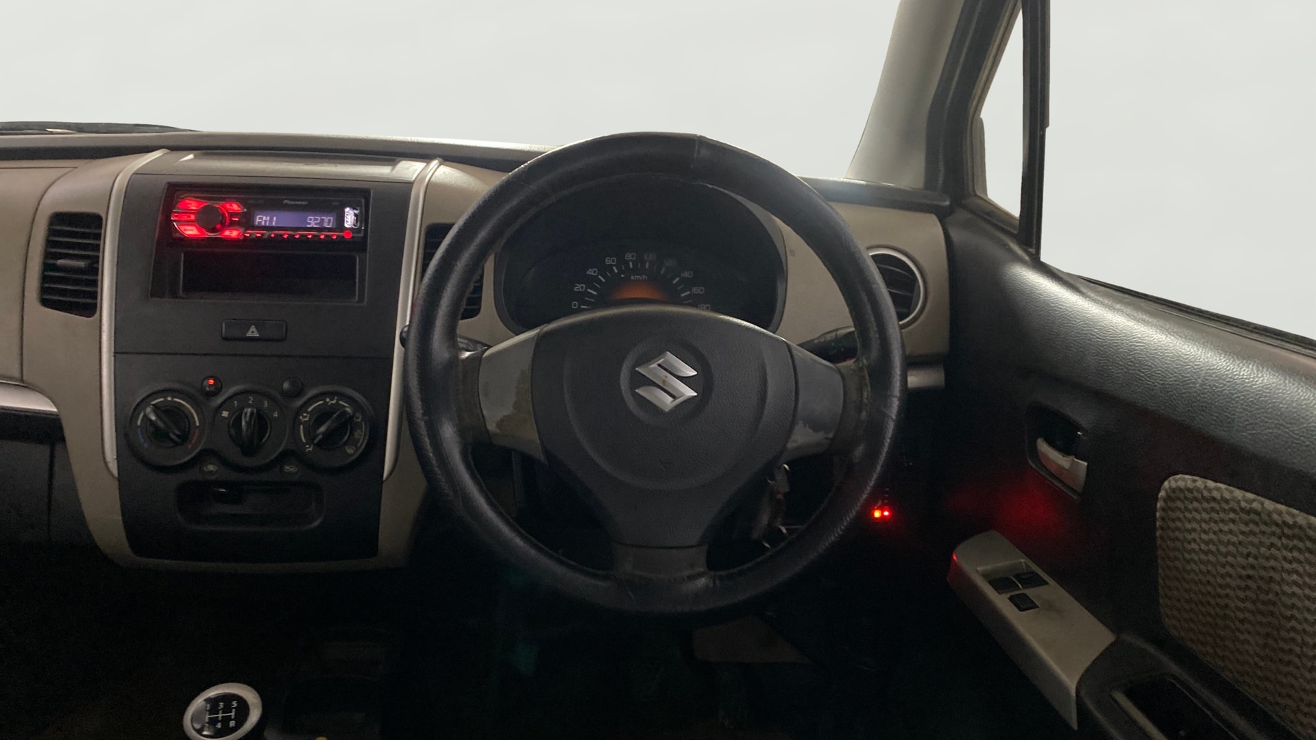 View 2015 Maruti Suzuki 1000 Base Variant Image 20 Used 2015 Maruti Suzuki 1000 Base Variant Image 20