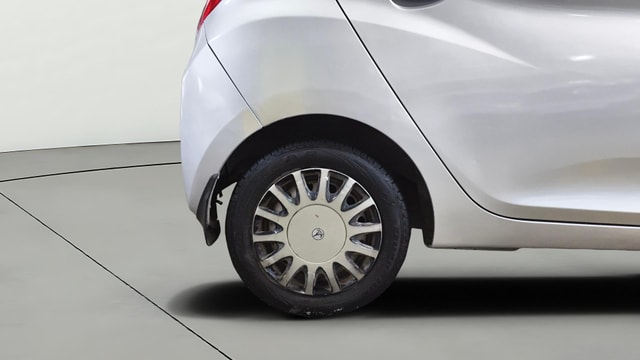 View Hyundai EON Image 23 Used Hyundai EON Image 23
