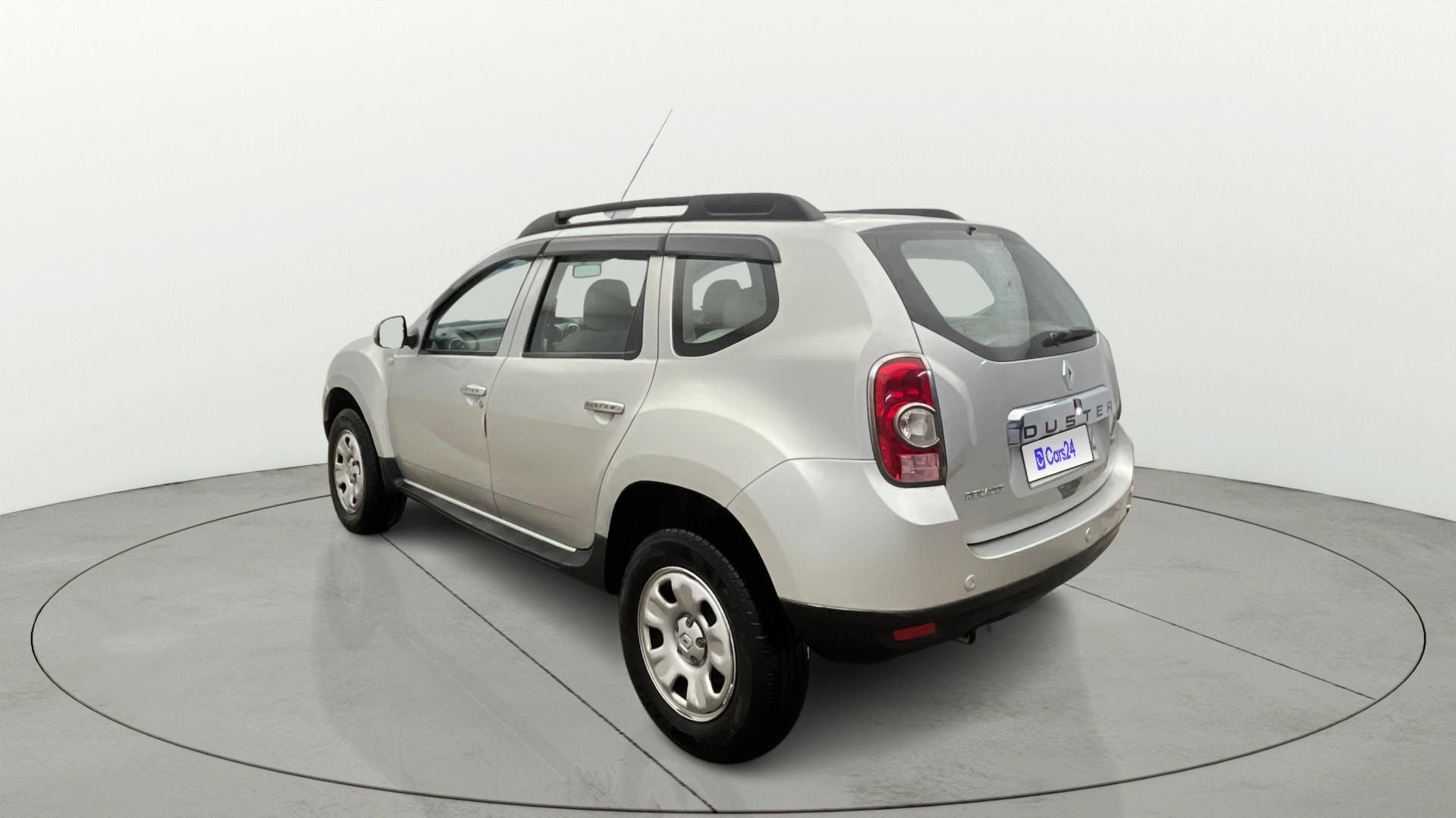 View 2014 Renault Duster Petrol RXL Image 2 Used 2014 Renault Duster Petrol RXL Image 2