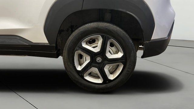 View Nissan Magnite Image 7 Used Nissan Magnite Image 7