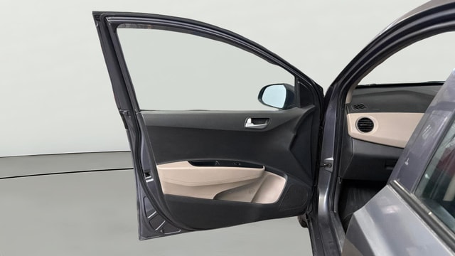 View Hyundai Grand i10 Image 30 Used Hyundai Grand i10 Image 30