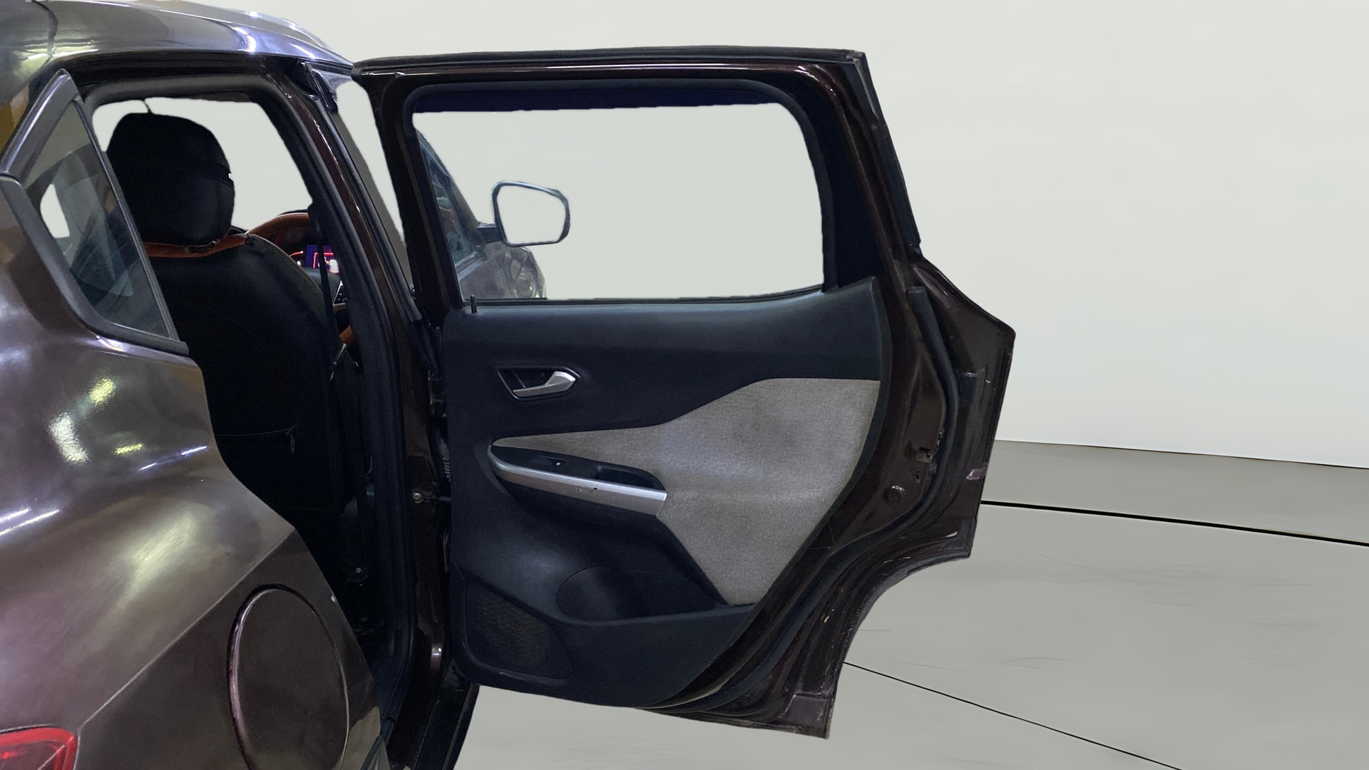 View 2021 Nissan Magnite XV Image 6 Used 2021 Nissan Magnite XV Image 6