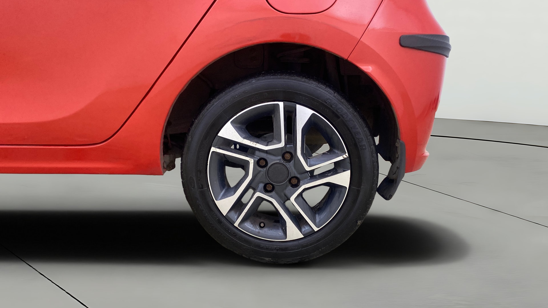 View 2021 Tata Tiago Revotorq XB Image 11 Used 2021 Tata Tiago Revotorq XB Image 11
