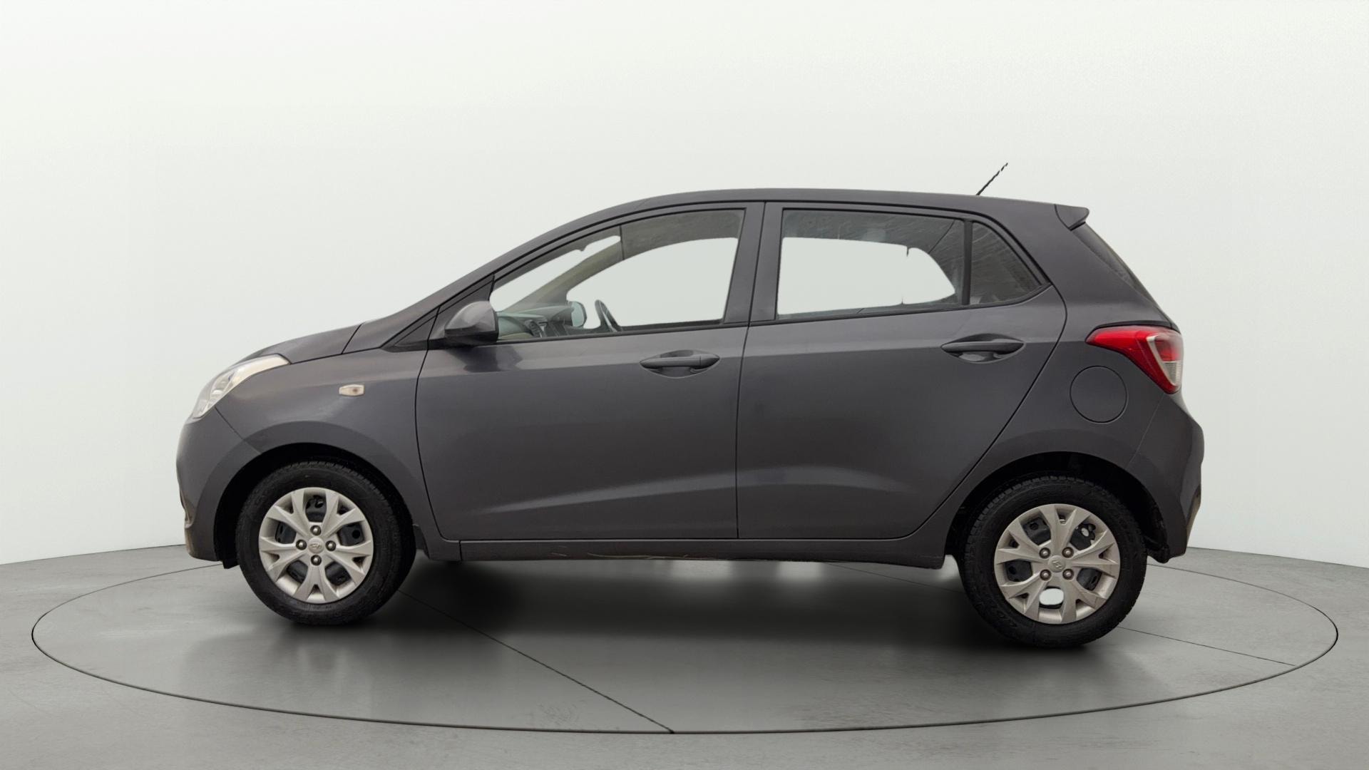 View 2015 Hyundai Grand i10 Magna 1.2 Kappa VTVT Image 5 Used 2015 Hyundai Grand i10 Magna 1.2 Kappa VTVT Image 5
