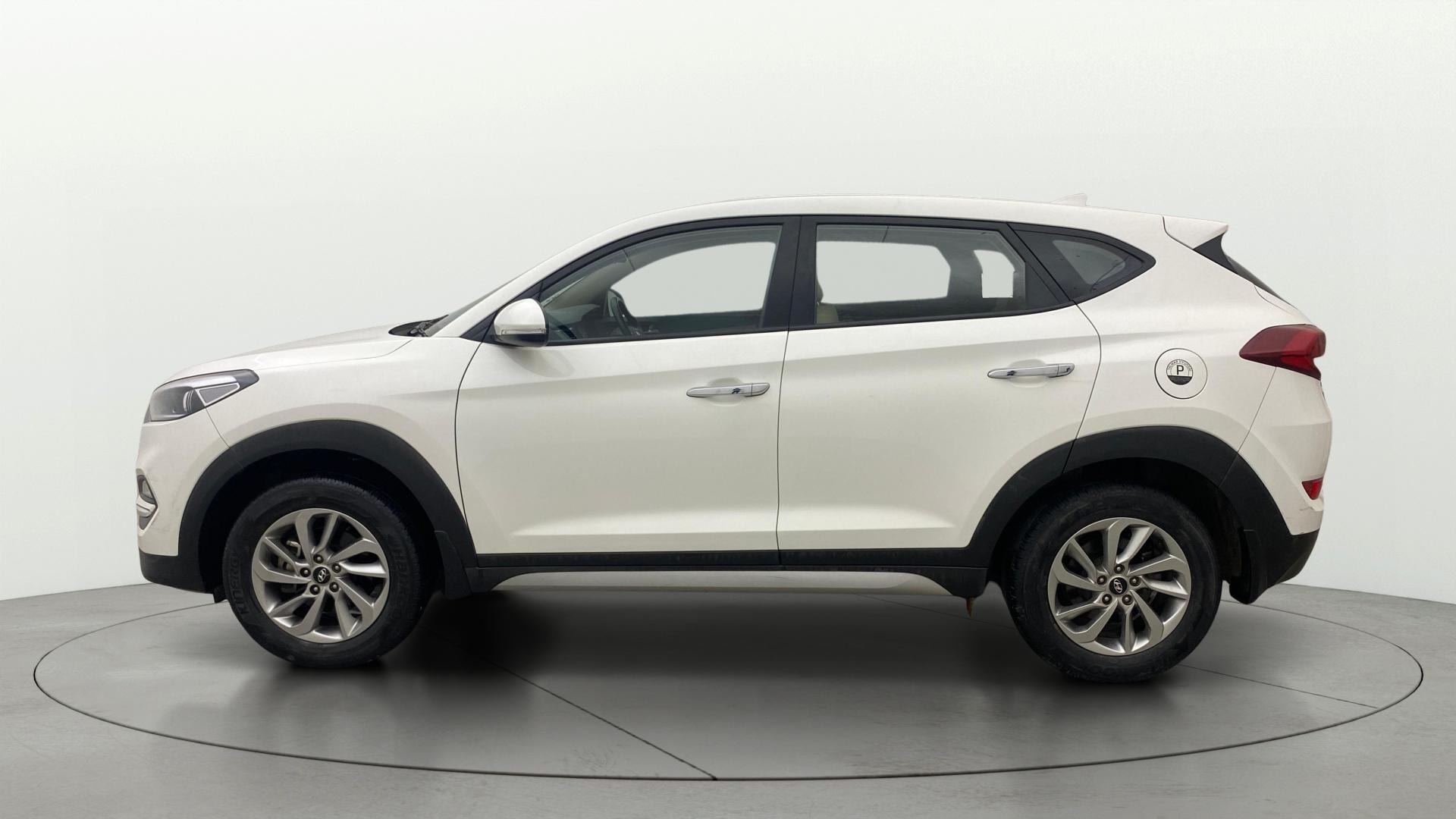 View 2018 Hyundai Tucson Nu 2.0 6-Speed Manual Base BS IV Image 5 Used 2018 Hyundai Tucson Nu 2.0 6-Speed Manual Base BS IV Image 5