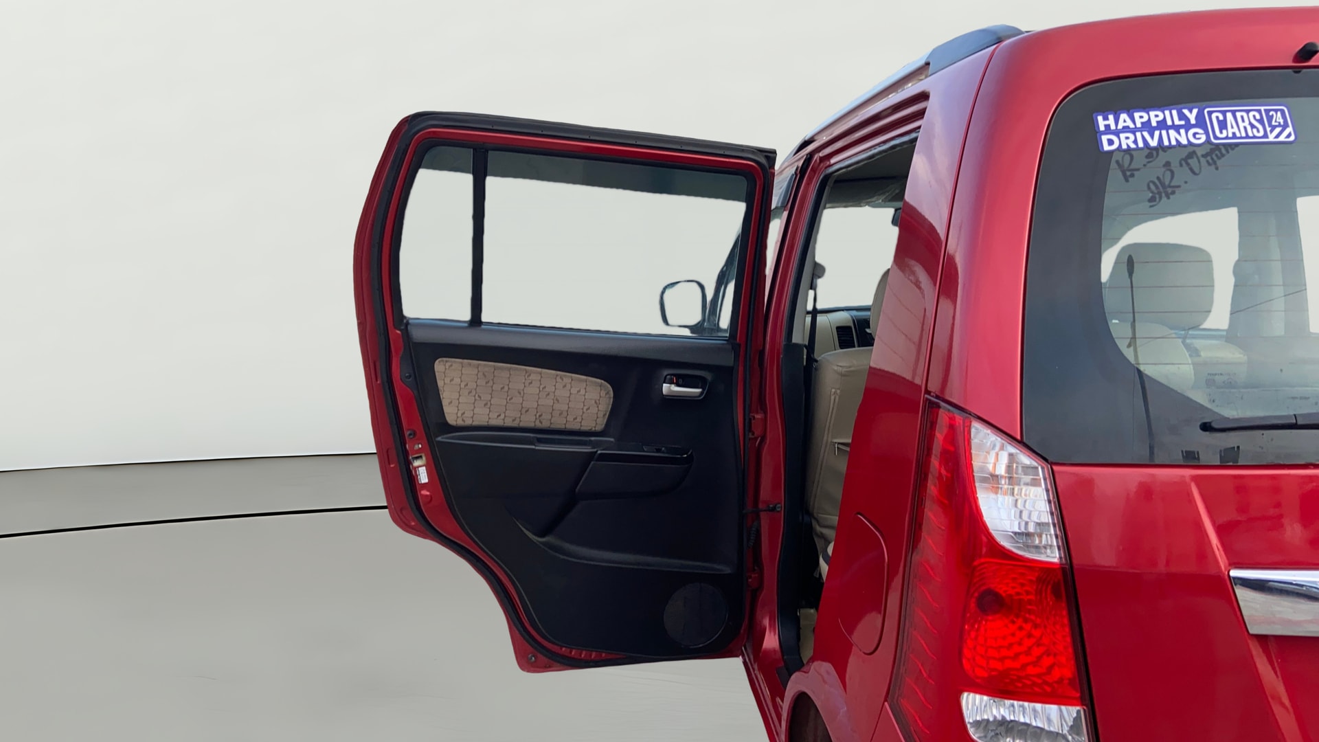 View 2018 Maruti Suzuki 1000 Base Variant Image 22 Used 2018 Maruti Suzuki 1000 Base Variant Image 22