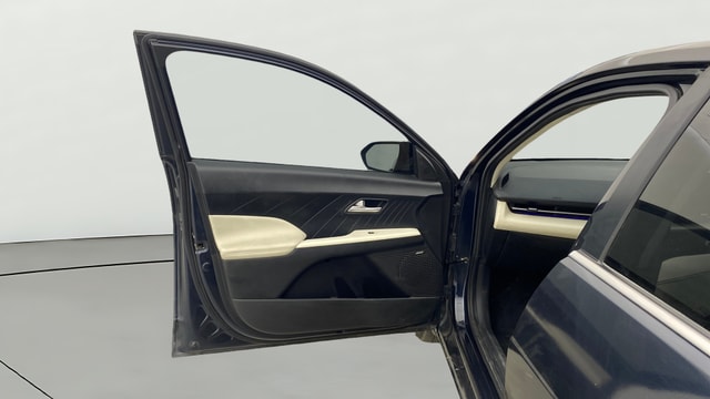 View Hyundai Verna Image 33 Used Hyundai Verna Image 33
