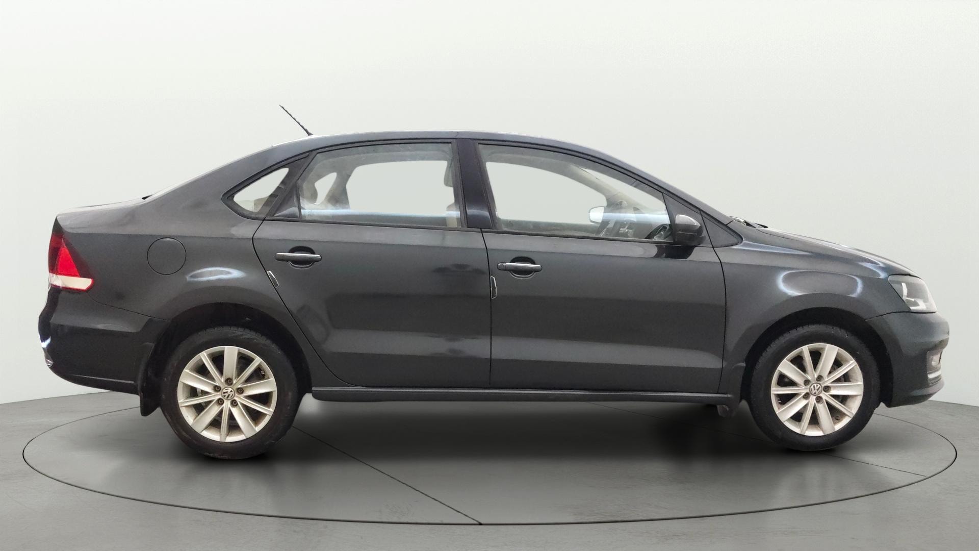 View 2016 Volkswagen Vento 1.2 L TSI Comfortline Petrol AT Image 8 Used 2016 Volkswagen Vento 1.2 L TSI Comfortline Petrol AT Image 8