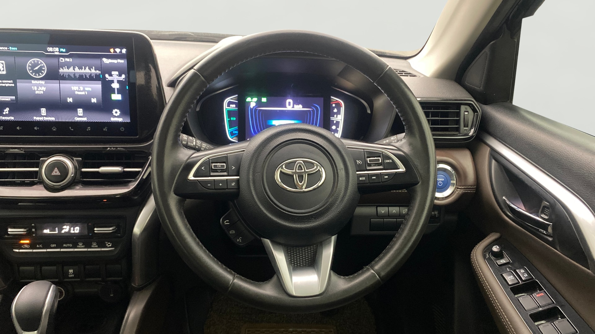 View 2022 Toyota Urban Cruiser Hyryder V e-Drive 2WD HYBRID Image 20 Used 2022 Toyota Urban Cruiser Hyryder V e-Drive 2WD HYBRID Image 20