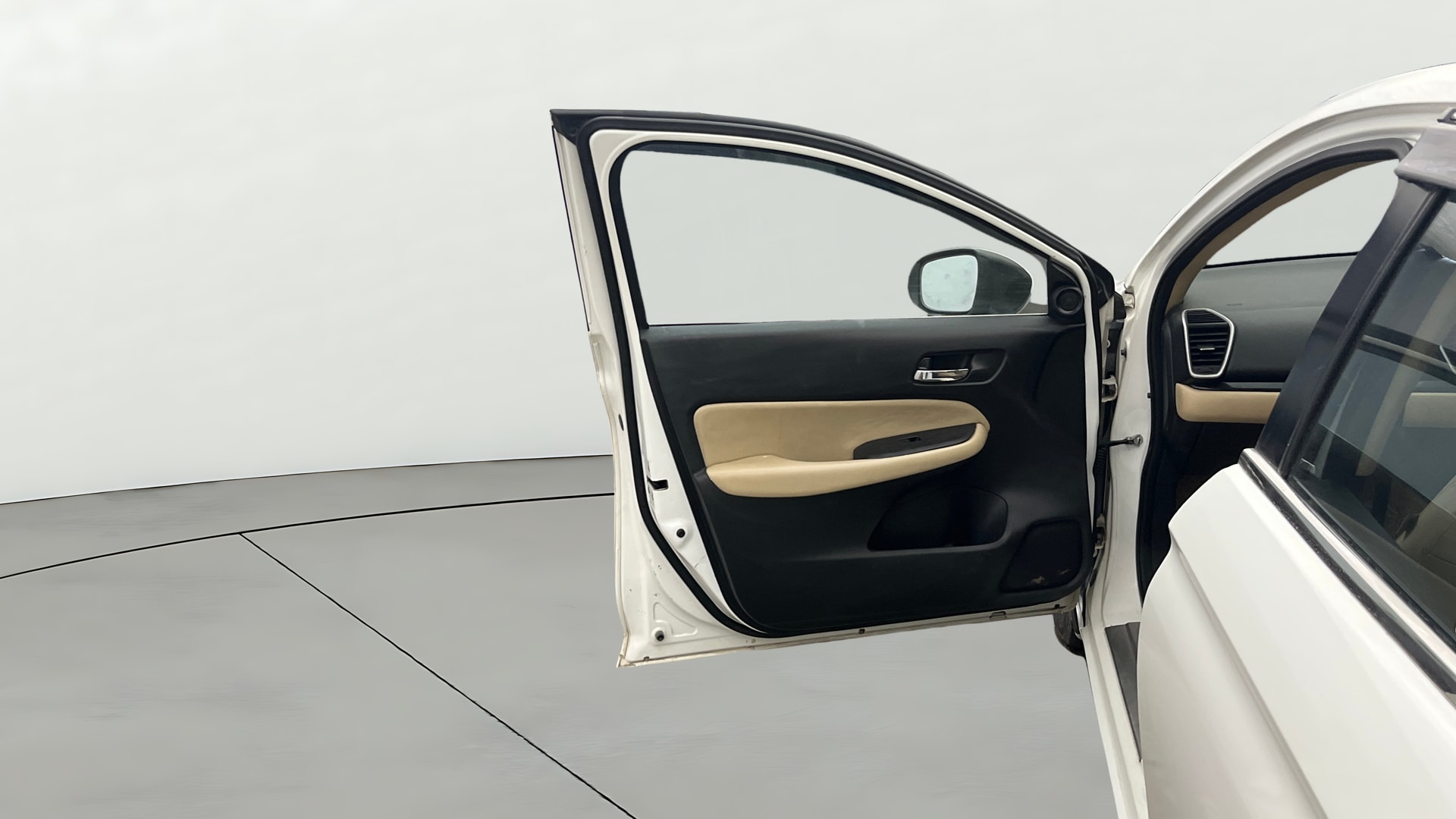View 2021 Honda City ZX MT Diesel Anniversary Edition Image 33 Used 2021 Honda City ZX MT Diesel Anniversary Edition Image 33