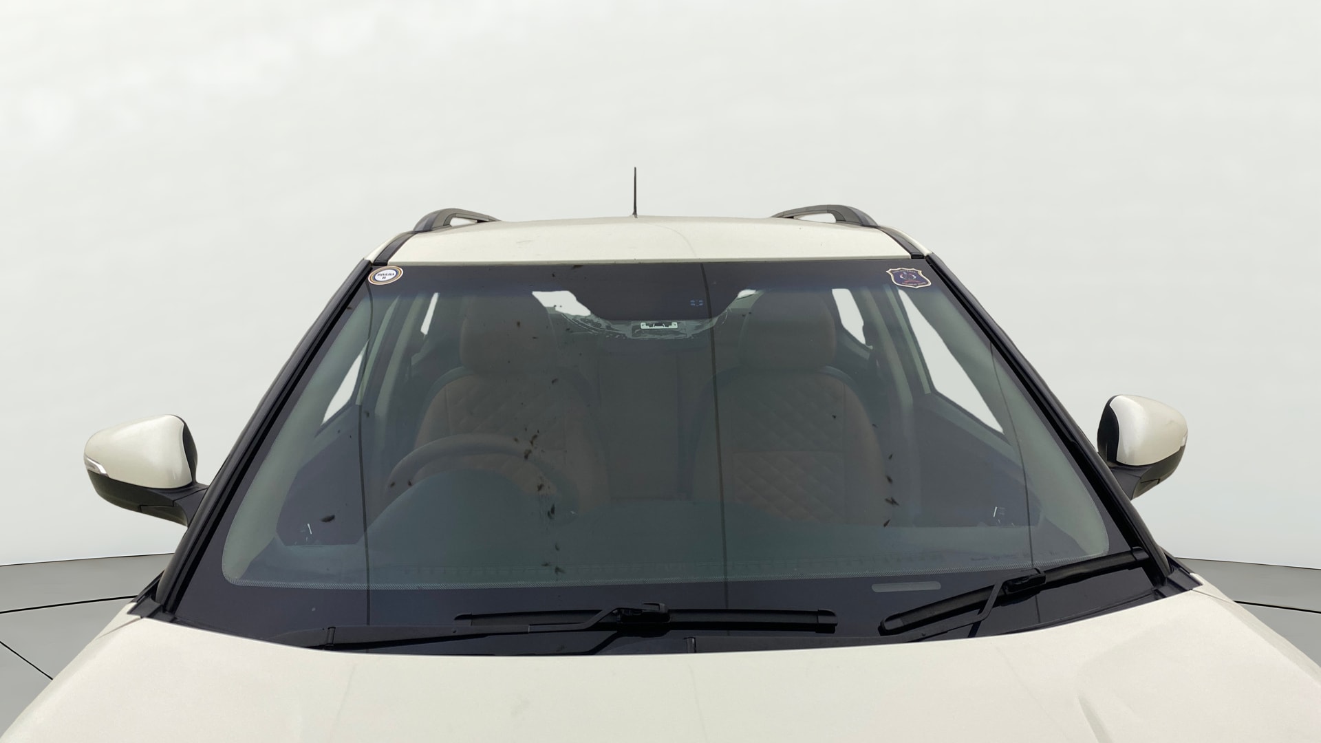 View 2021 Mahindra XUV300 W4 Petrol BS IV Image 37 Used 2021 Mahindra XUV300 W4 Petrol BS IV Image 37