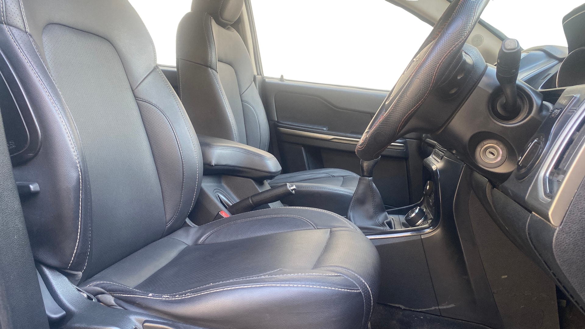 View 2020 Tata Hexa XT 4X2 Image 19 Used 2020 Tata Hexa XT 4X2 Image 19